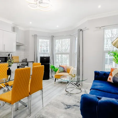 Homely 3 Bedroom House In Hammersmith London Exterior photo